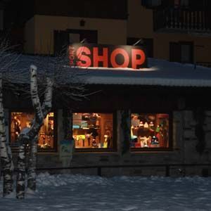 Exterior of the Delbono mountain rent shop in Ponte di legno